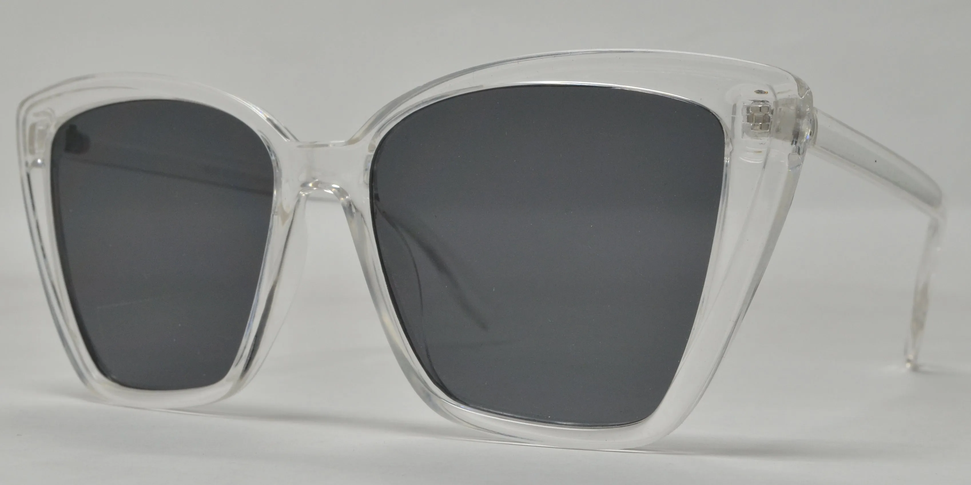 8007 - Plastic Box Cat Eye Sunglasses