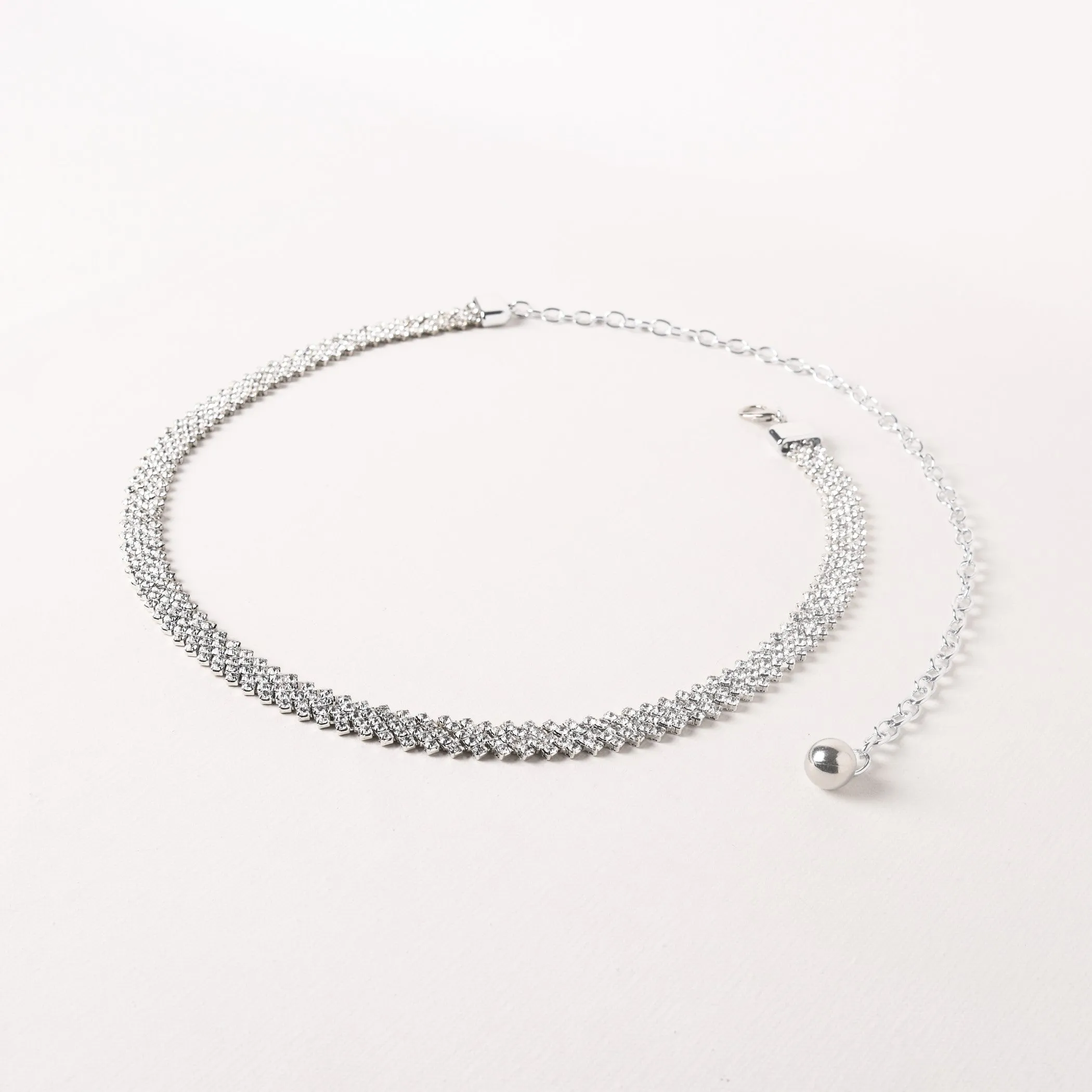 DIAMANTE ROWS CHAIN BACK BELT