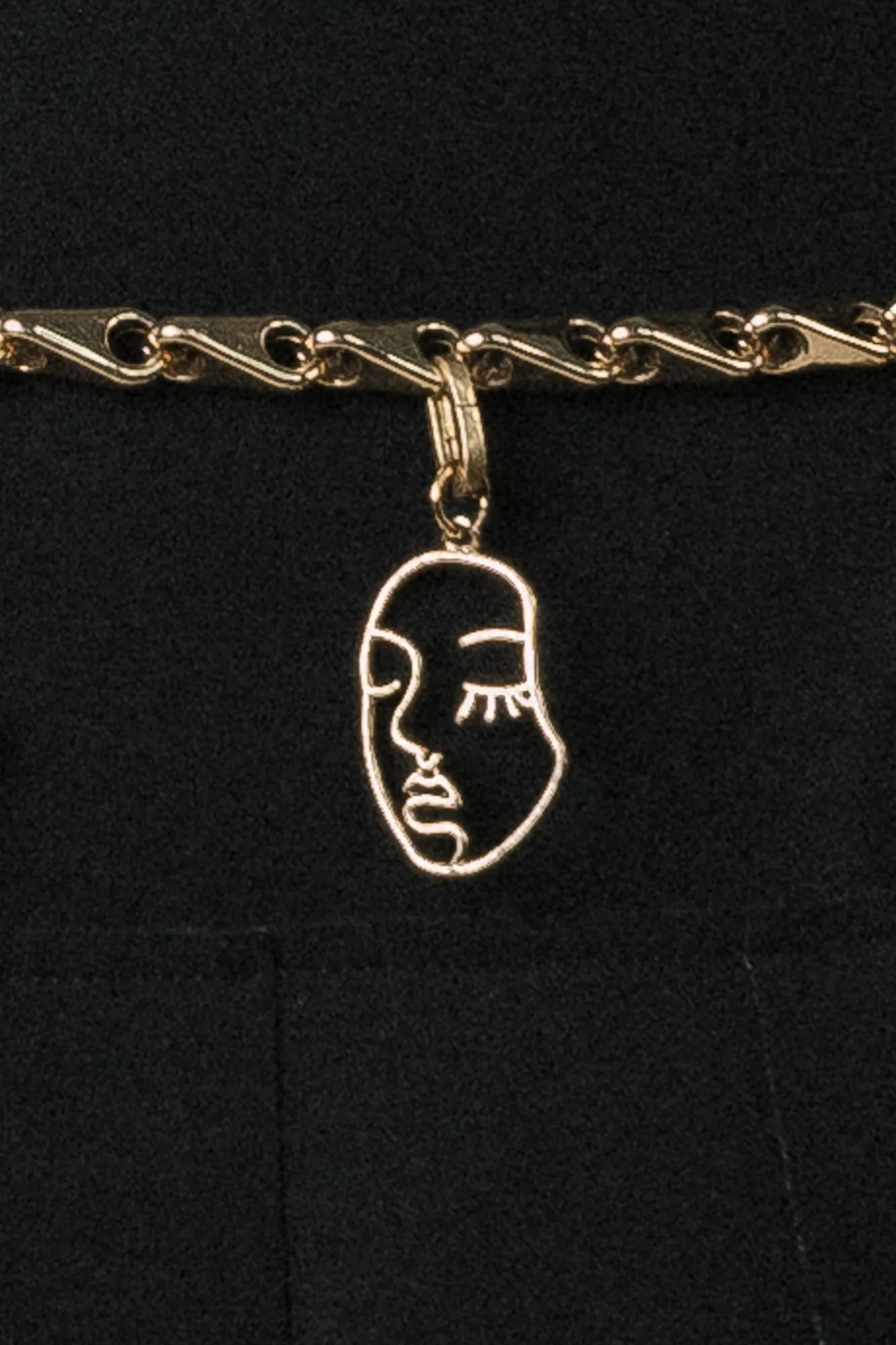 Femme Expression Charm