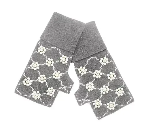 Mitchie's Fingerless Gloves Flower Bead Pattern